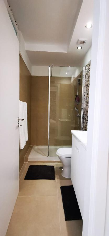 Appartamento Quarto Duplo Com Kitchenette, Wc E Patio Privativo Corroios Esterno foto