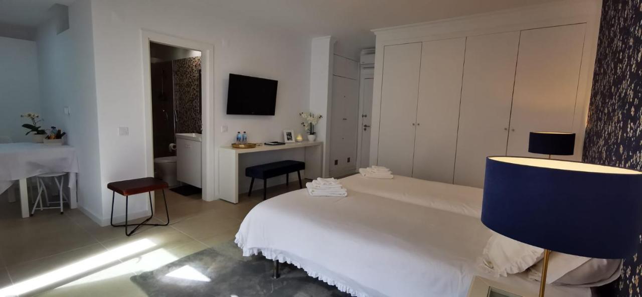 Appartamento Quarto Duplo Com Kitchenette, Wc E Patio Privativo Corroios Esterno foto